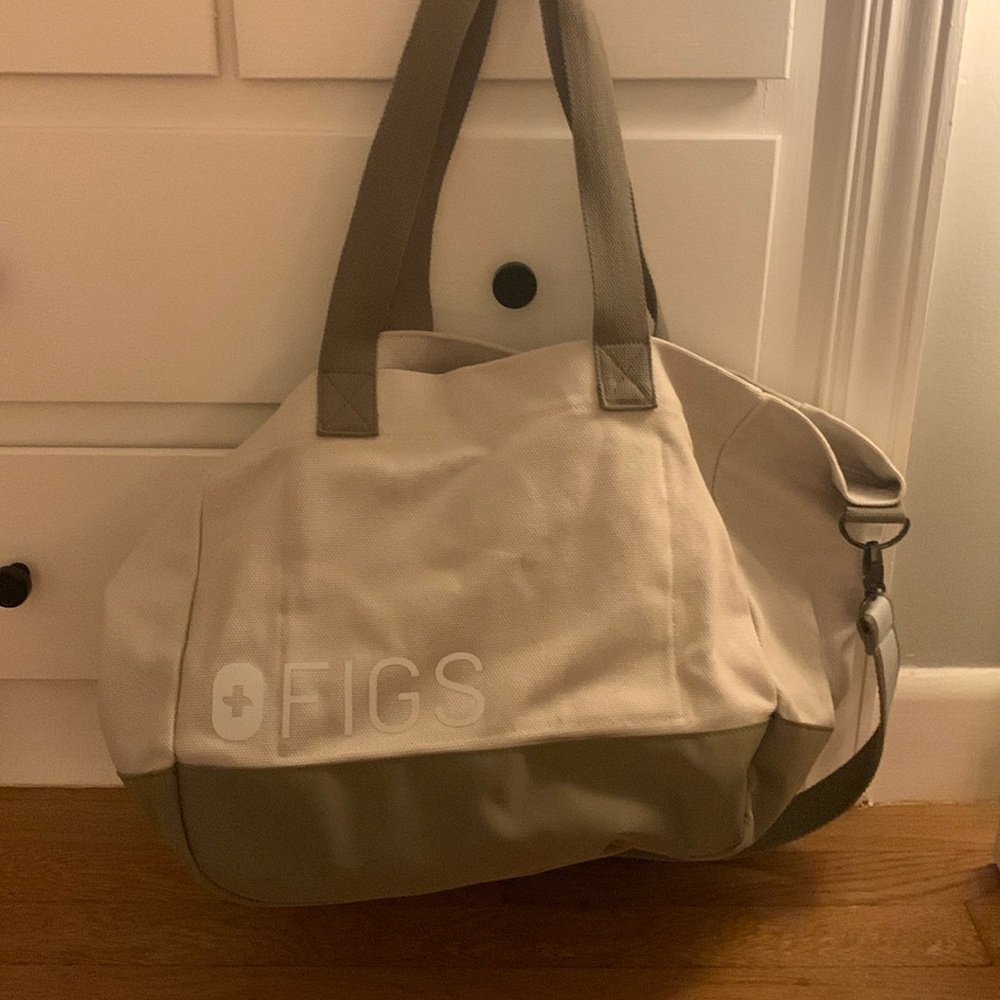Figs tote